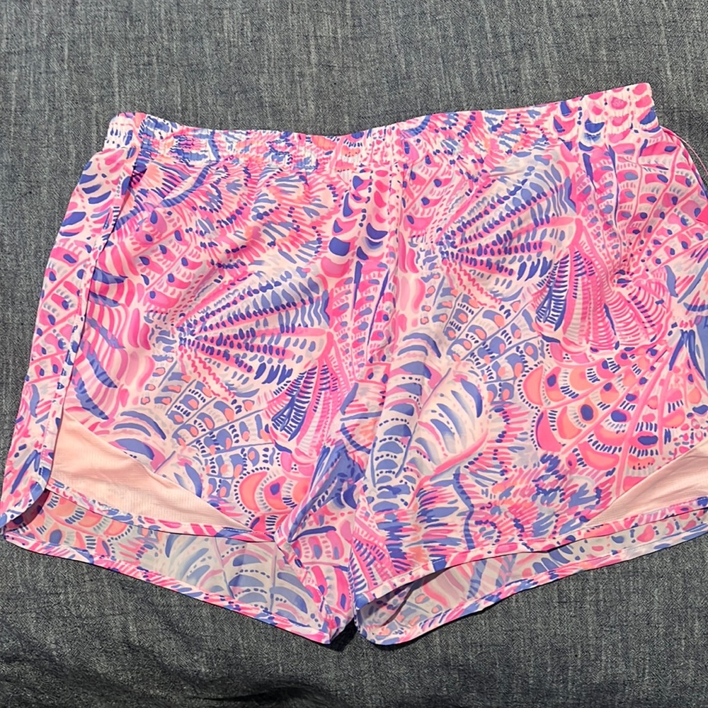 NWT ocean trail short